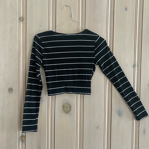 Windsor Wrap Styled Crop Top - Picture 4 of 5